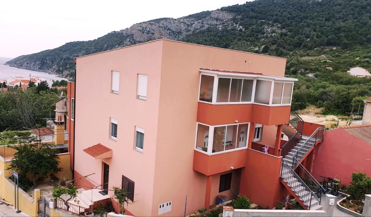 Little Bee Apartment Komiža Zewnętrze zdjęcie