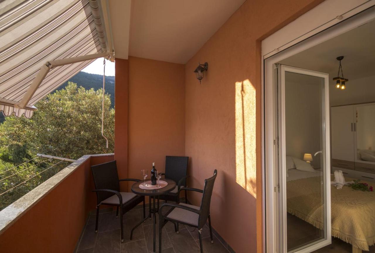Little Bee Apartment Komiža Zewnętrze zdjęcie