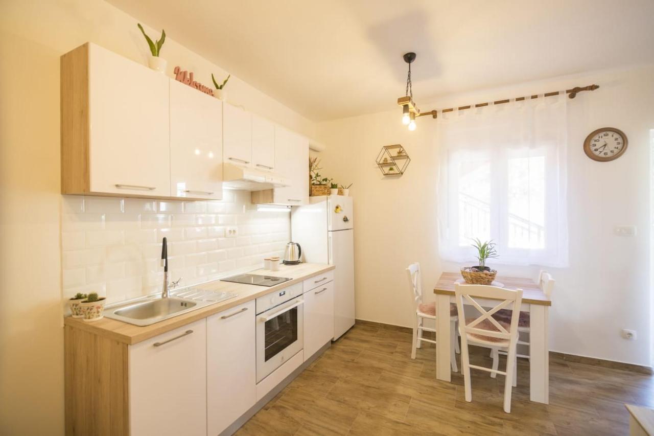 Little Bee Apartment Komiža Zewnętrze zdjęcie