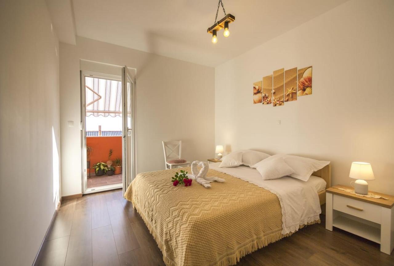 Little Bee Apartment Komiža Zewnętrze zdjęcie