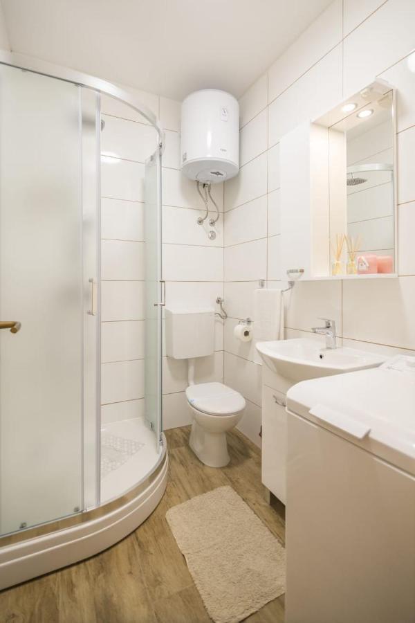 Little Bee Apartment Komiža Zewnętrze zdjęcie